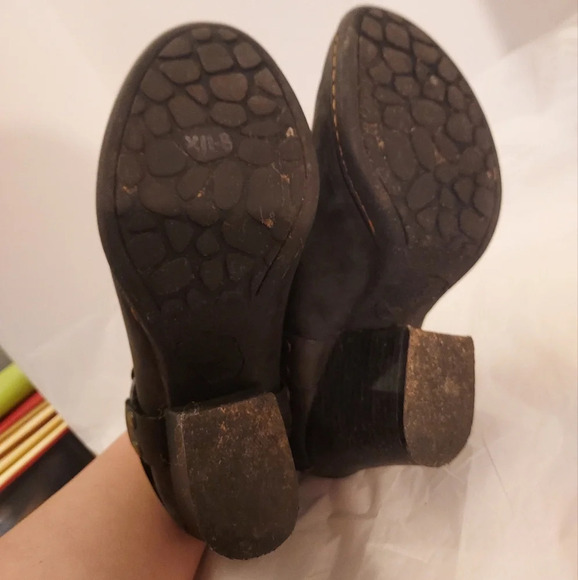 B.O.C Born on Concept Matte Black Leather Ankle Booties in Size 6 - Picture 12 of 12